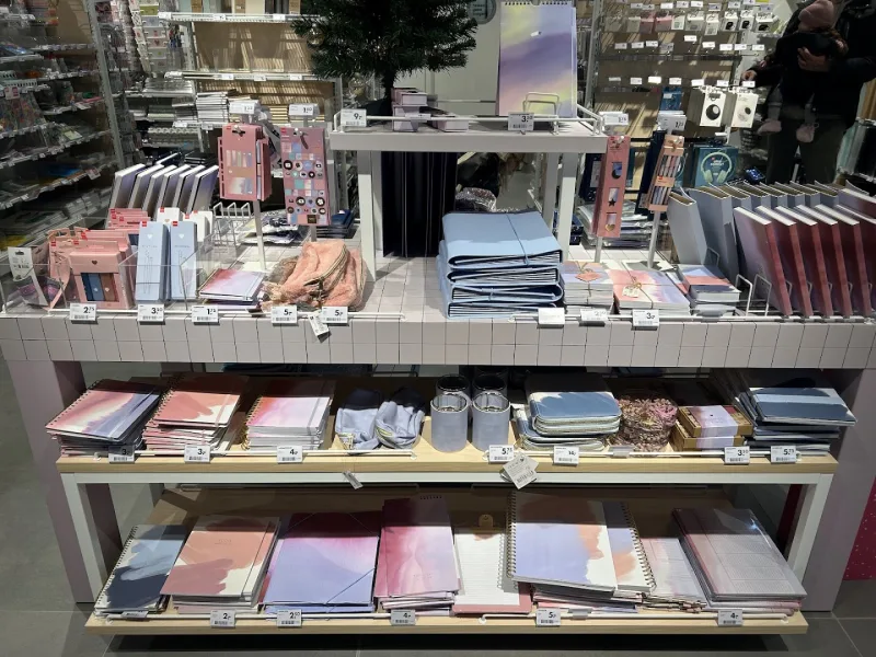 HEMA Amsterdam Bos en Lommerplein — foto 9
