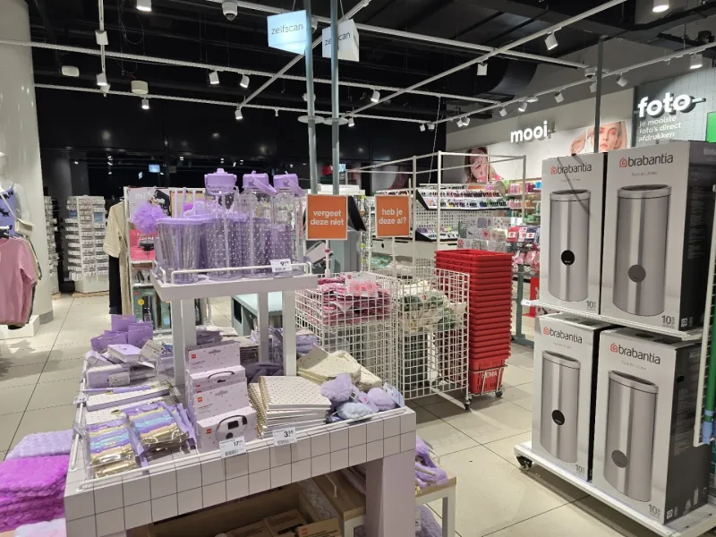 HEMA Amsterdam Centraal Station — foto 5