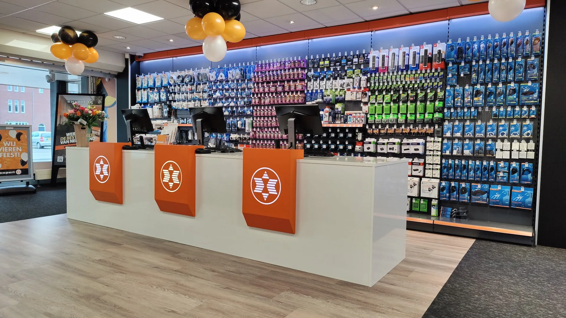 Expert Helmond — foto 6