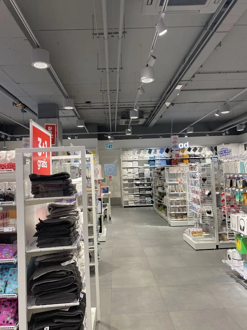 HEMA Amsterdam Oostpoort — foto 3